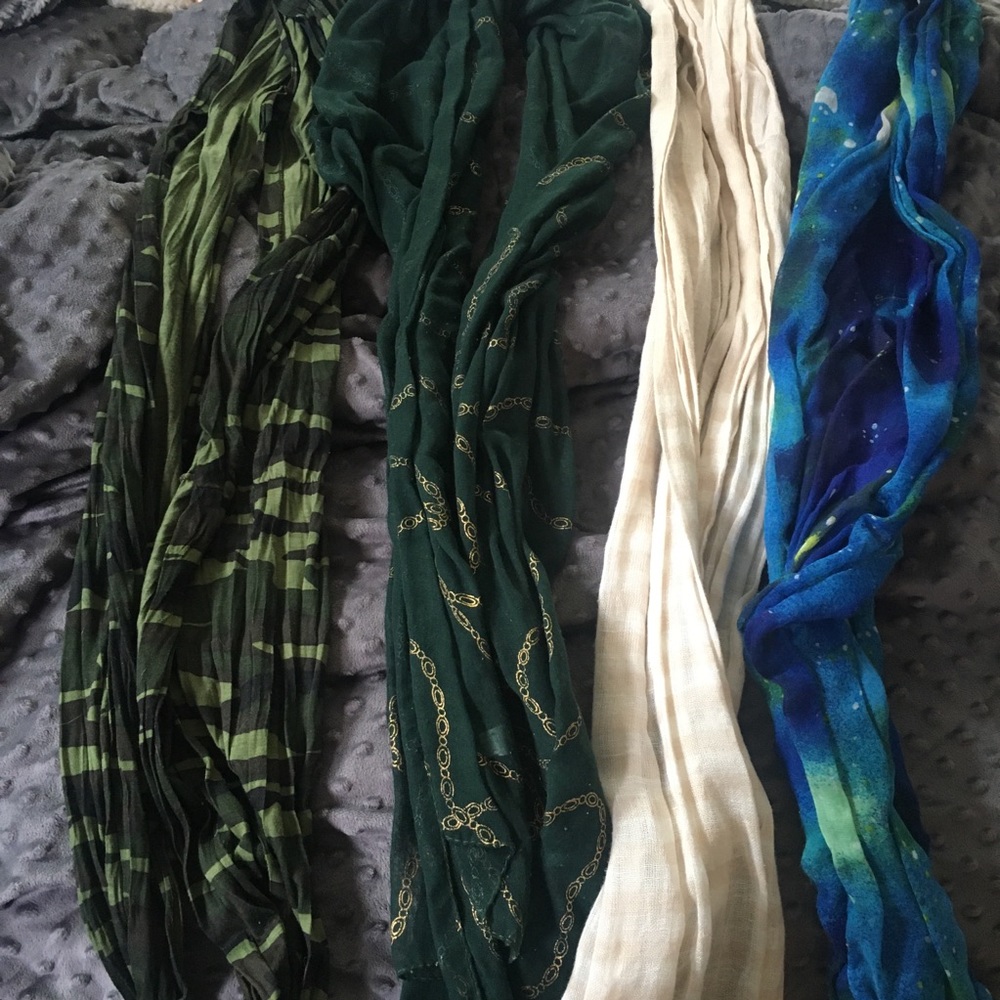 FOUR SCARVES